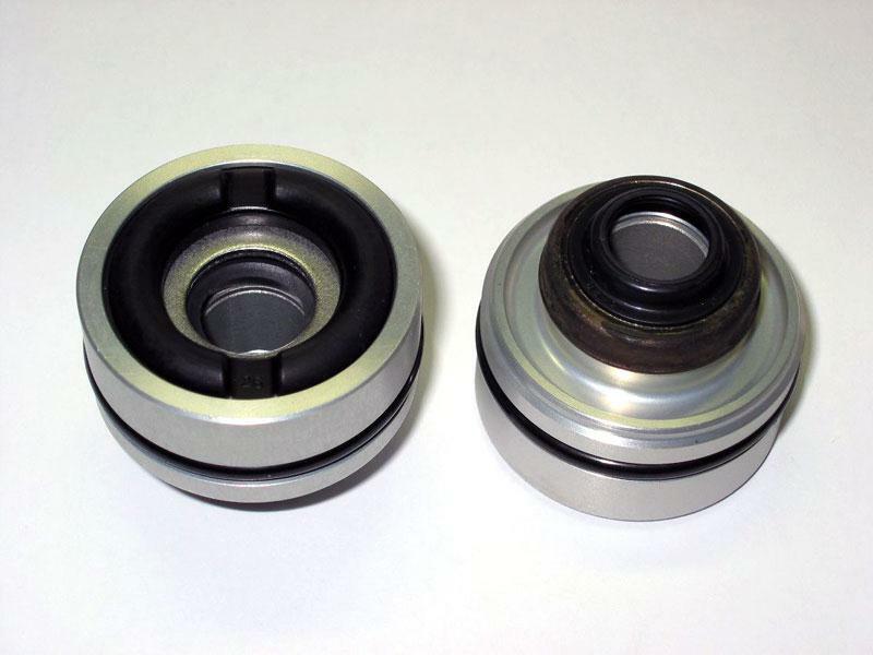 BOITIER D'AMORTISSEUR 46/18 AVEC FREIN HYDRAULIQUE 