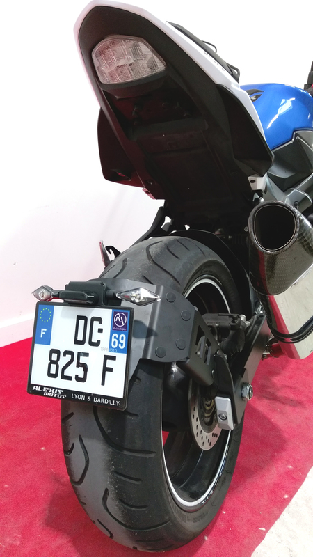 Support de plaque ACCESS DESIGN ''ras de roue'' noir Suzuki GSR750 