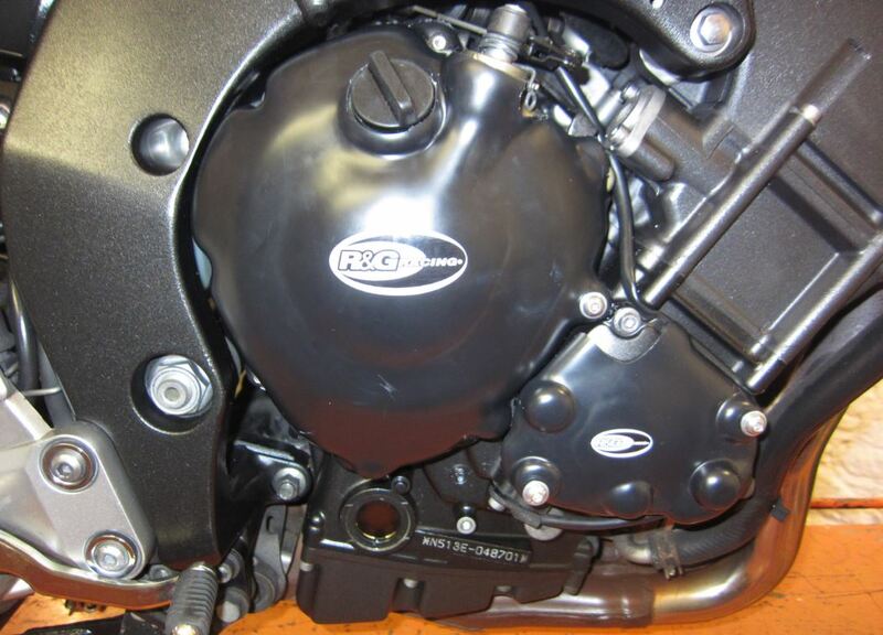 Couvre-carter droit R&G RACING noir Yamaha FZ8 