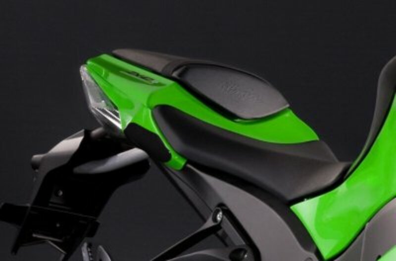 Sliders de coque arrière R&G RACING carbone Kawasaki ZX10R 