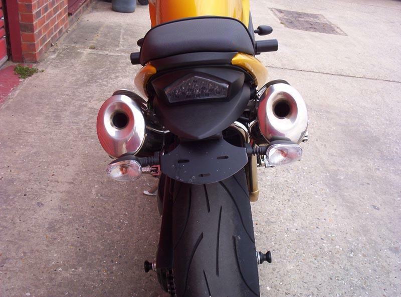 Support de plaque R&G RACING pour Speed Triple 1050 '05-07 