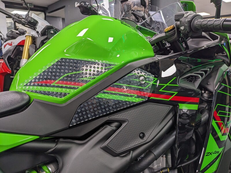 Kit grip de réservoir R&G RACING Eazi-Grip Evo - transparent 
